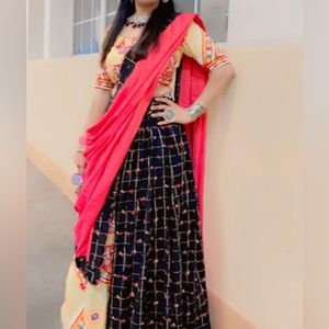 3 piece patolla chaniya choli